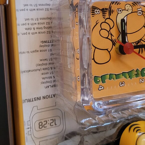 Rare Vintage Garfield Metal Lunch Box With Watch and Clock - Picture 9 of 9